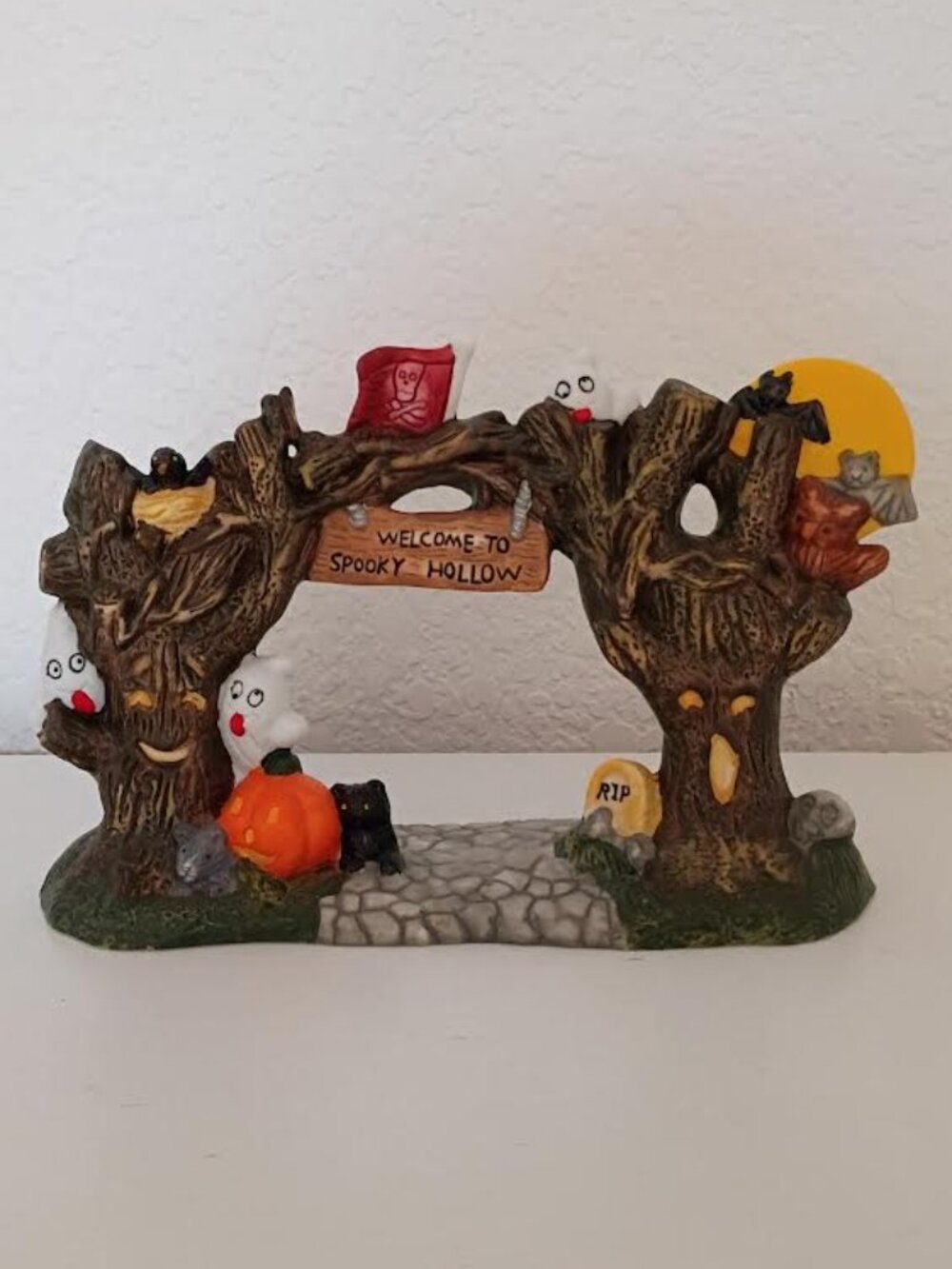 SPOOKY HOLLOW HAUNTED GATEWAY HALLOWEEN HOUSE PORCELAIN ACCESSORY IN BOX 2002